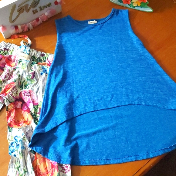 Adorable Flowy Persnickety Size 4 Outfit - Picture 4 of 5